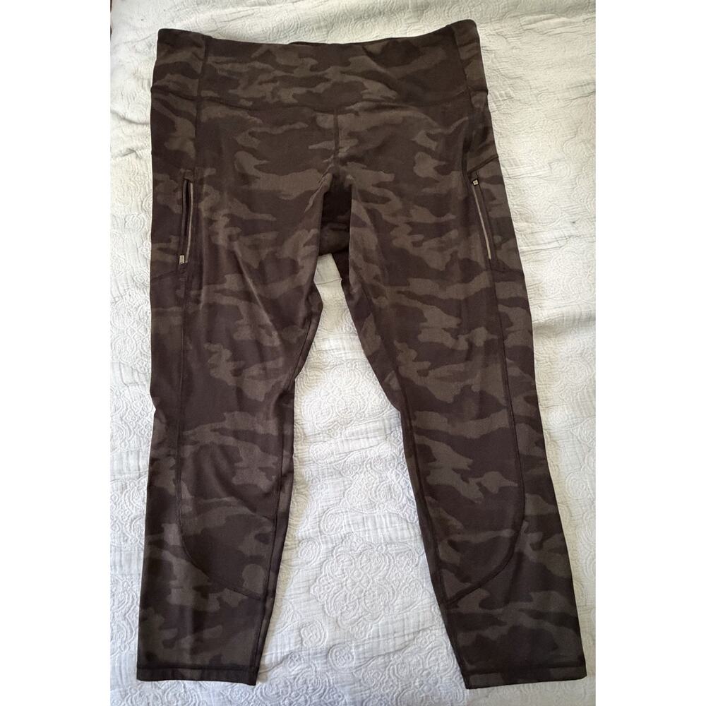 Athleta 3x Leggings Rainier Reflective Tight Camo Black Gray Cropped Pants
